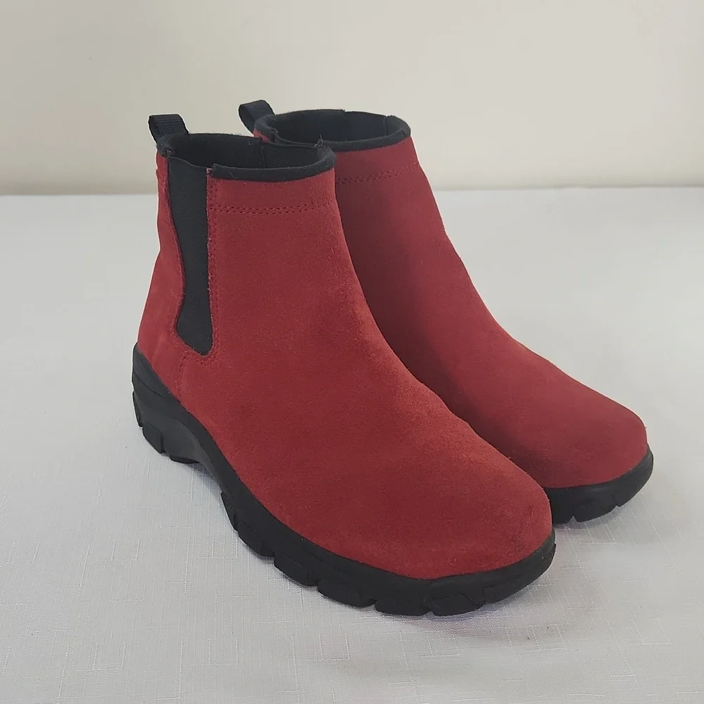 Lands End soft red